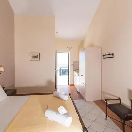 マイストレイル・ホテル 4*