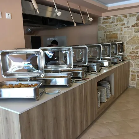 Maistrali Zante Tragaki